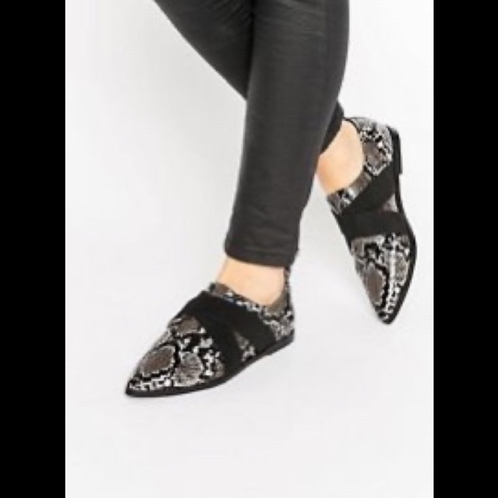 🖤ASOS Motor Snakeskin Print Flat
